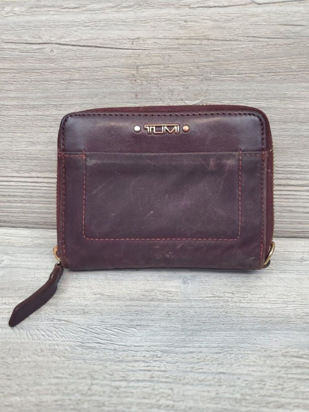 Tumi Voyager Tri-Fold Zip-Around wallet